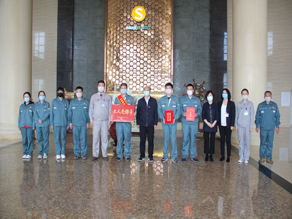 組件公司技術班組獲錦州市濱海新區(qū)工人先鋒號