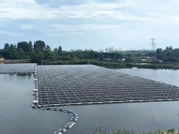 全球足跡 | 運(yùn)行2年，陽光能源打造水面光伏電站的“克萊因藍(lán)”樣本